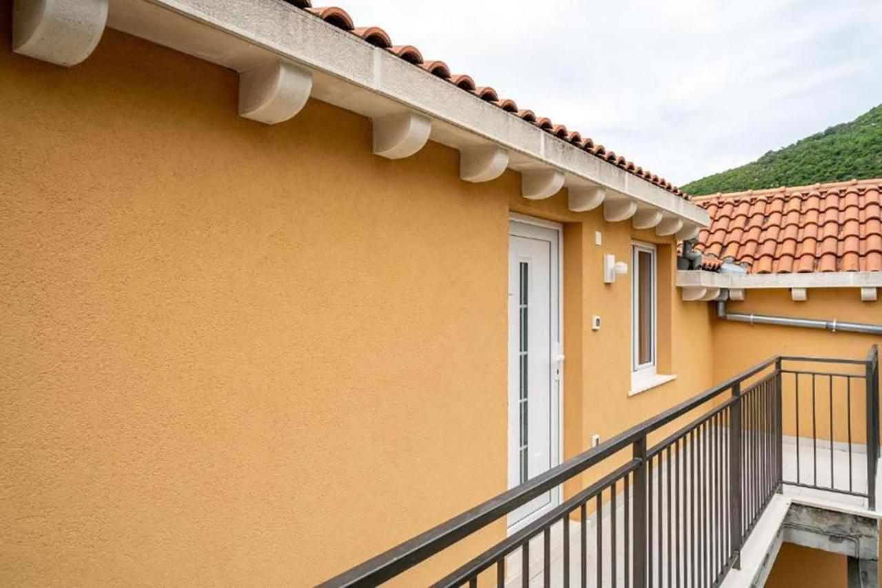 Apartment Matej Mokošica Zewnętrze zdjęcie